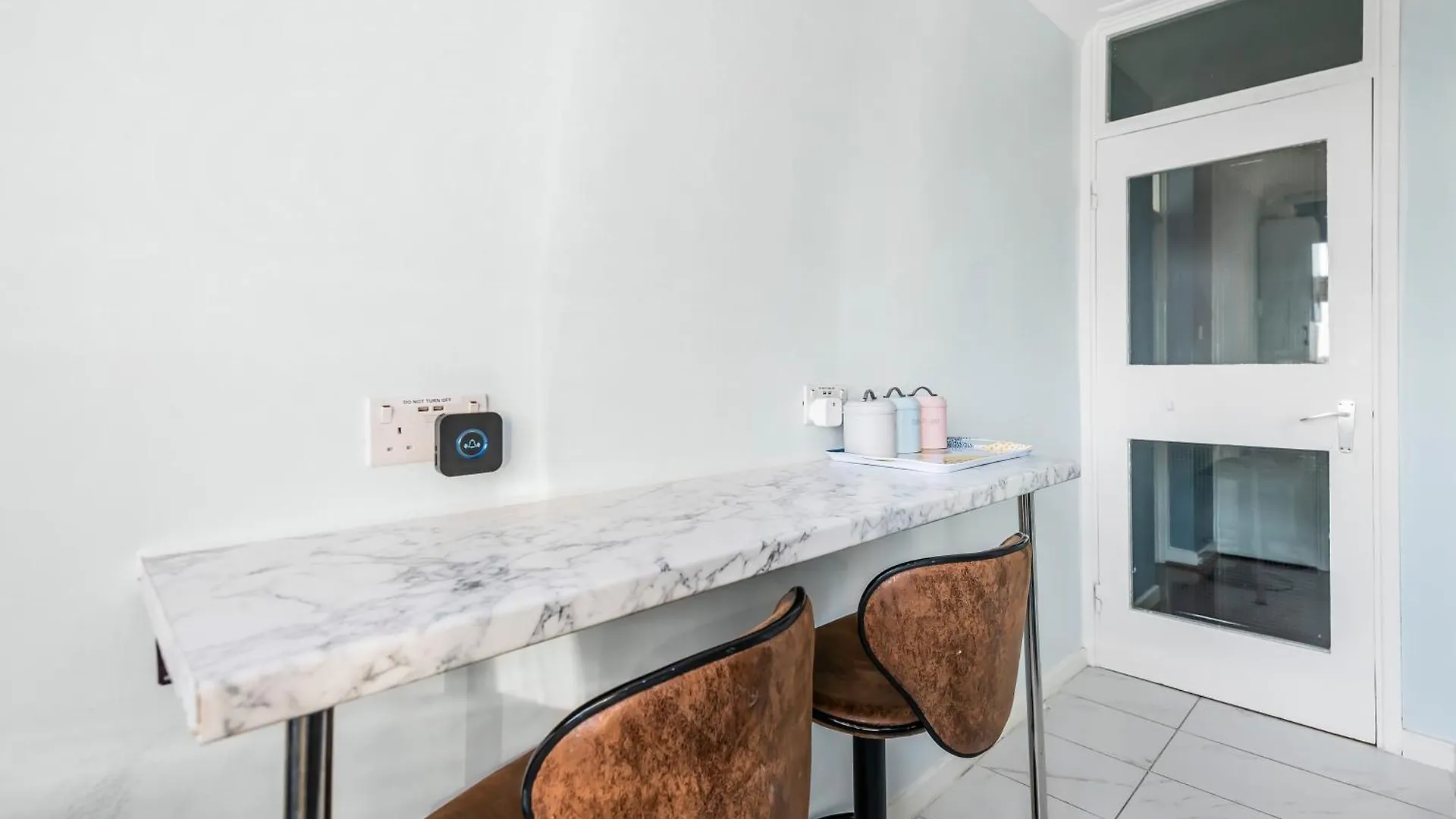 Homestay Stunning Massive Bedroom +Direct Thames River View London United Kingdom